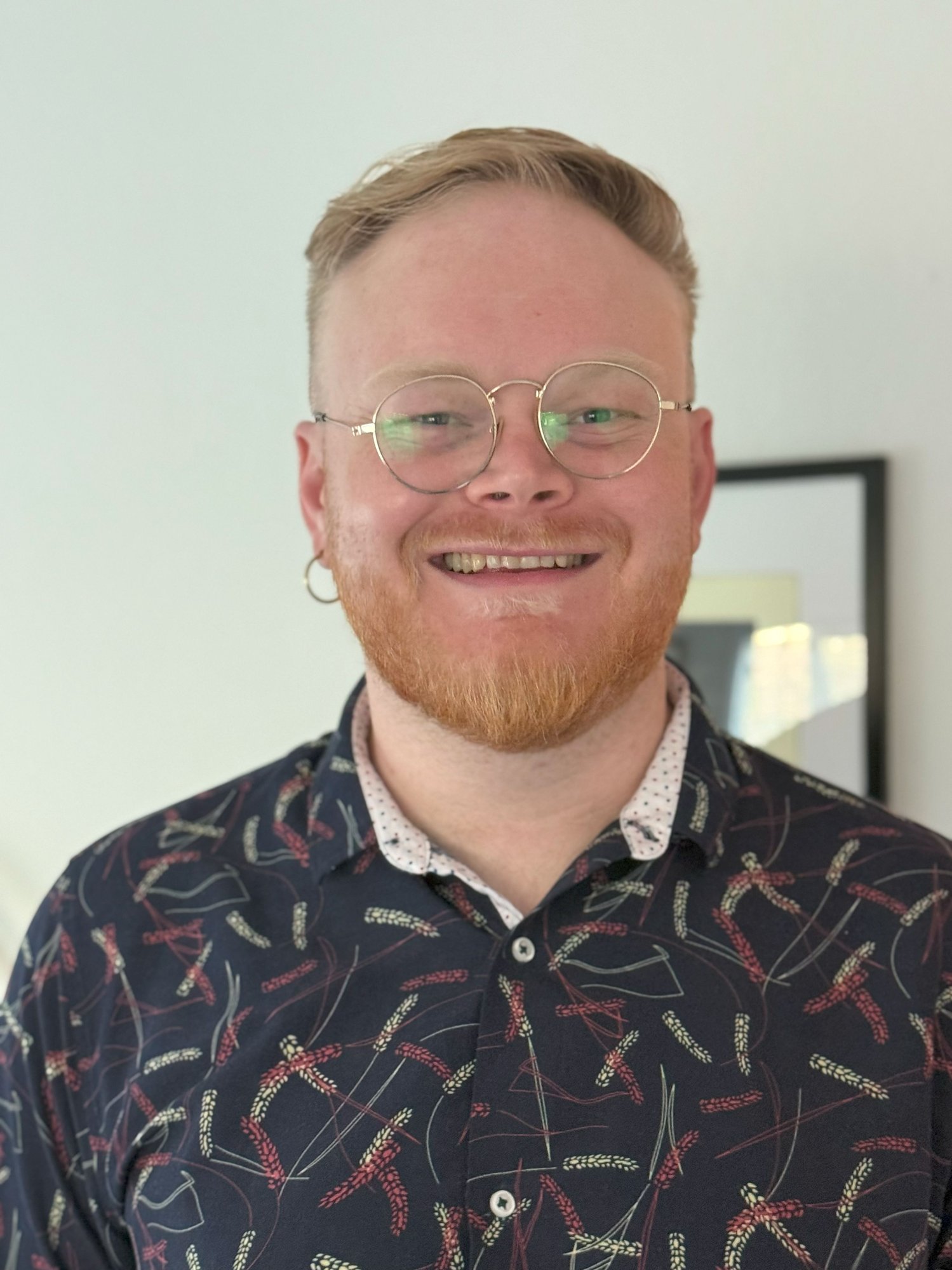 Theo Twidwell headshot